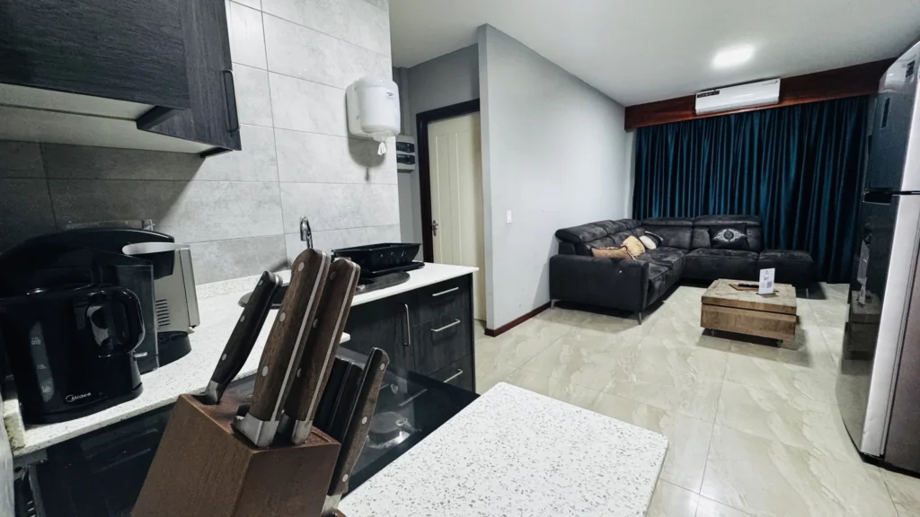Two Bedroom — King — photo 4