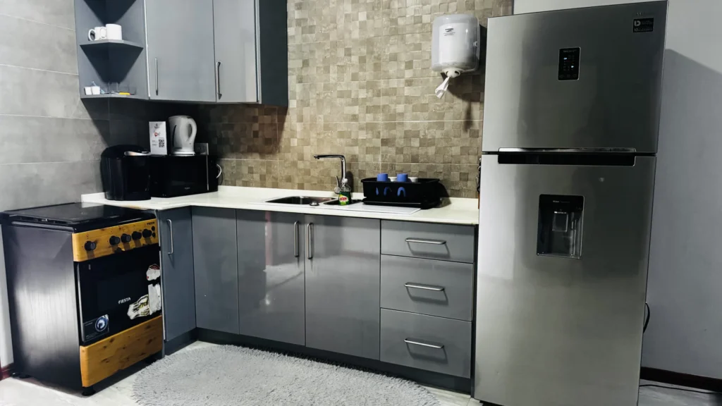 Two Bedroom — Queen — photo 4